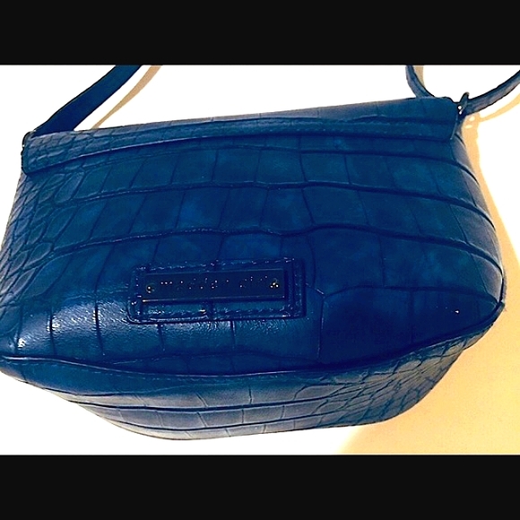 🌸NWOT Madden Girl Navy Faux Croc Crossbody Bag🌸 - Picture 9 of 14